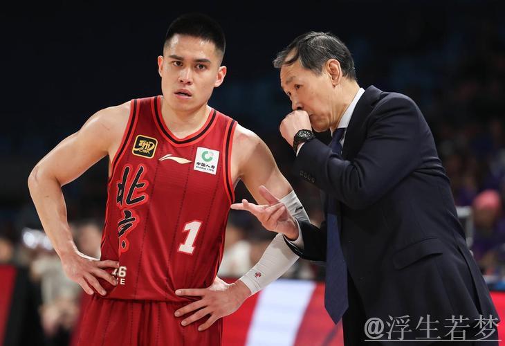 陈盈骏砍下23分，曾凡博受伤离场，北京再胜山西，2-0拿下赛点