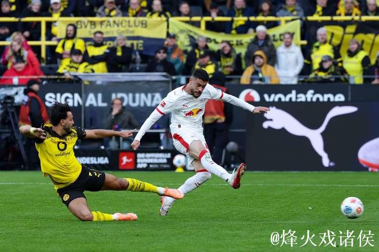 德甲-拜仁再获益！10人莱比锡主场2-2平落后9分